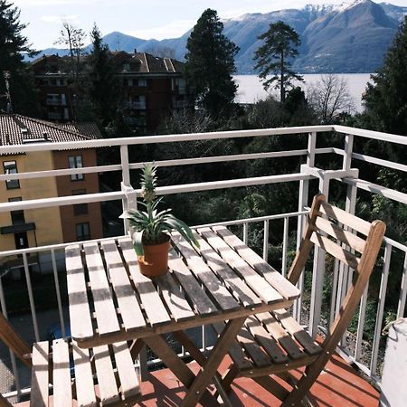 Studio With Lake And Montains Views Free Parking Luino Kültér fotó